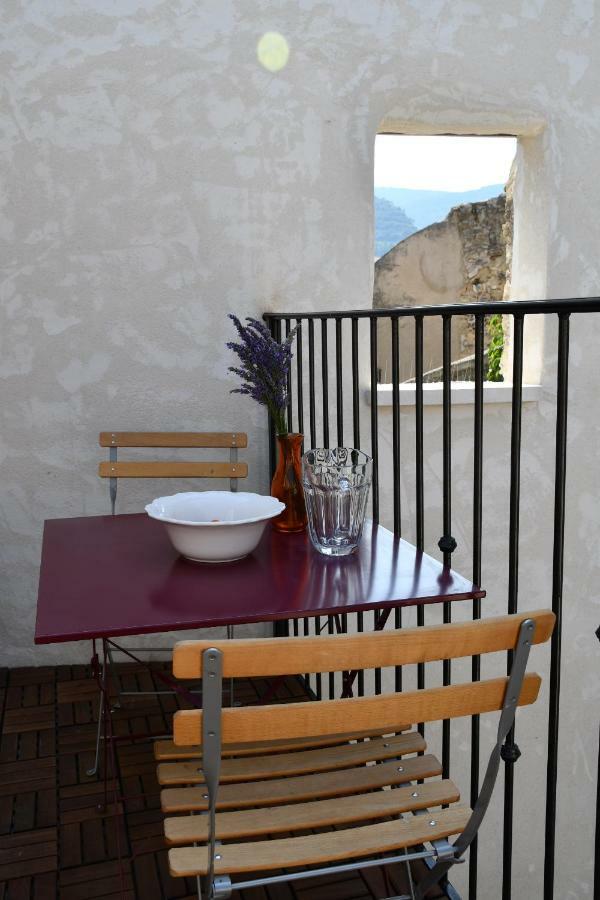 Le Pigeonnier Apartment Malaucene Exterior photo