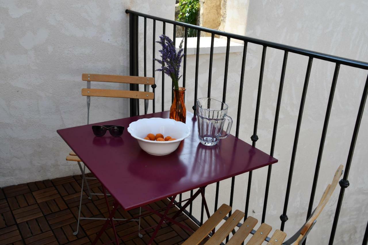 Le Pigeonnier Apartment Malaucene Exterior photo
